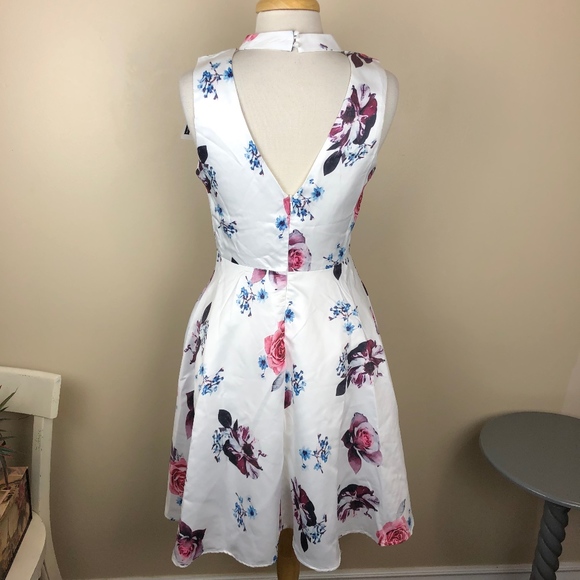 NWT Measeor dress cute floral white satin sz. S - Picture 2 of 8